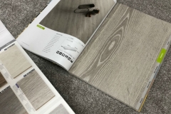 Einkauf Bodenbeläge Teppich-Insel-Holzgerlingen (Baden-Württemberg), 27.07.18